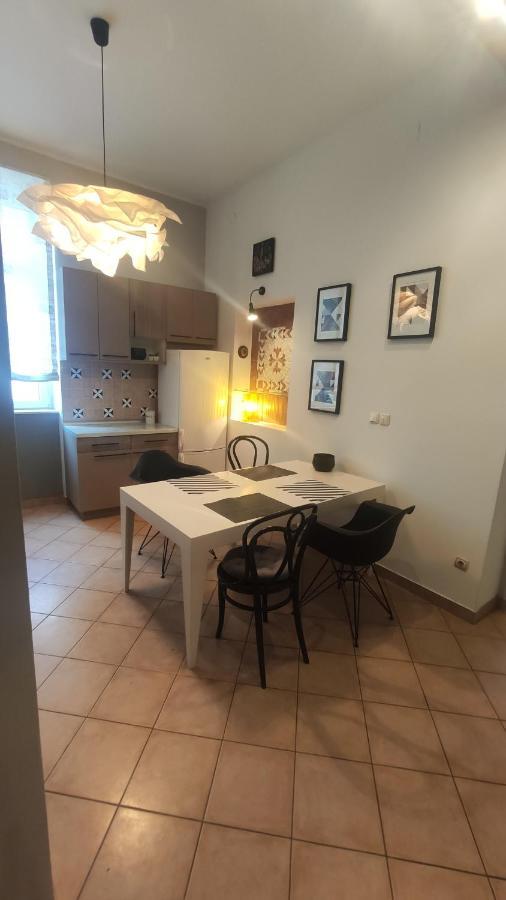 Apartment Reful สปลิท ภายนอก รูปภาพ